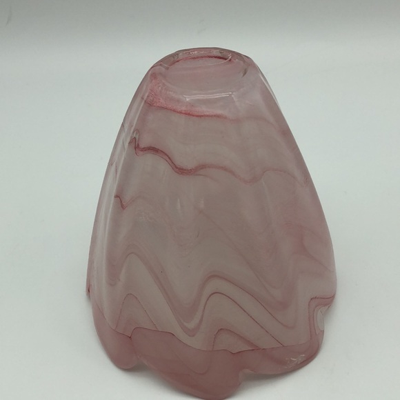 PINK glass vase and small glass cup. - Picture 6 of 12